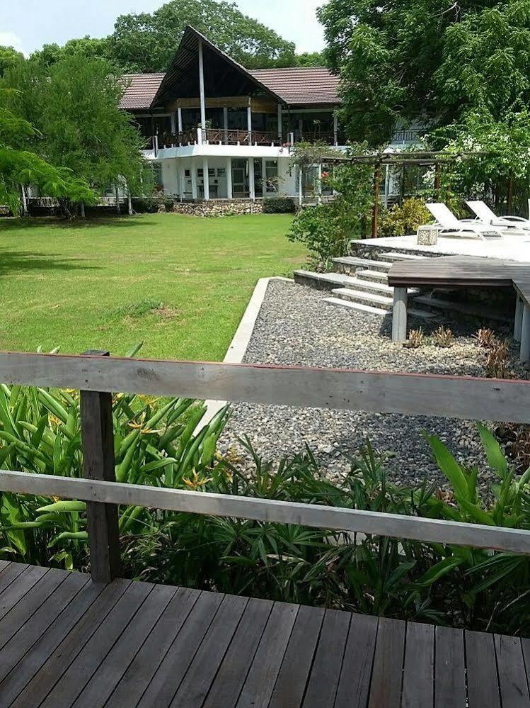 Bajo Komodo Eco Lodge لابوان باجو المظهر الخارجي الصورة