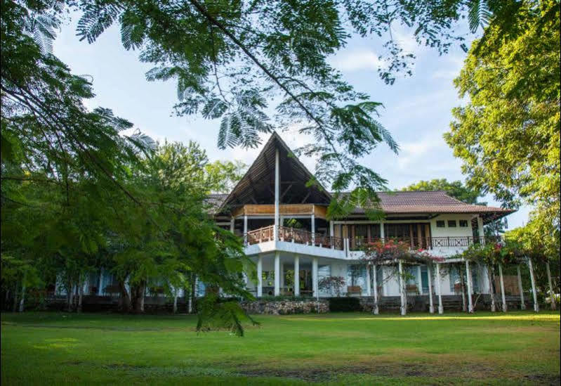Bajo Komodo Eco Lodge لابوان باجو المظهر الخارجي الصورة